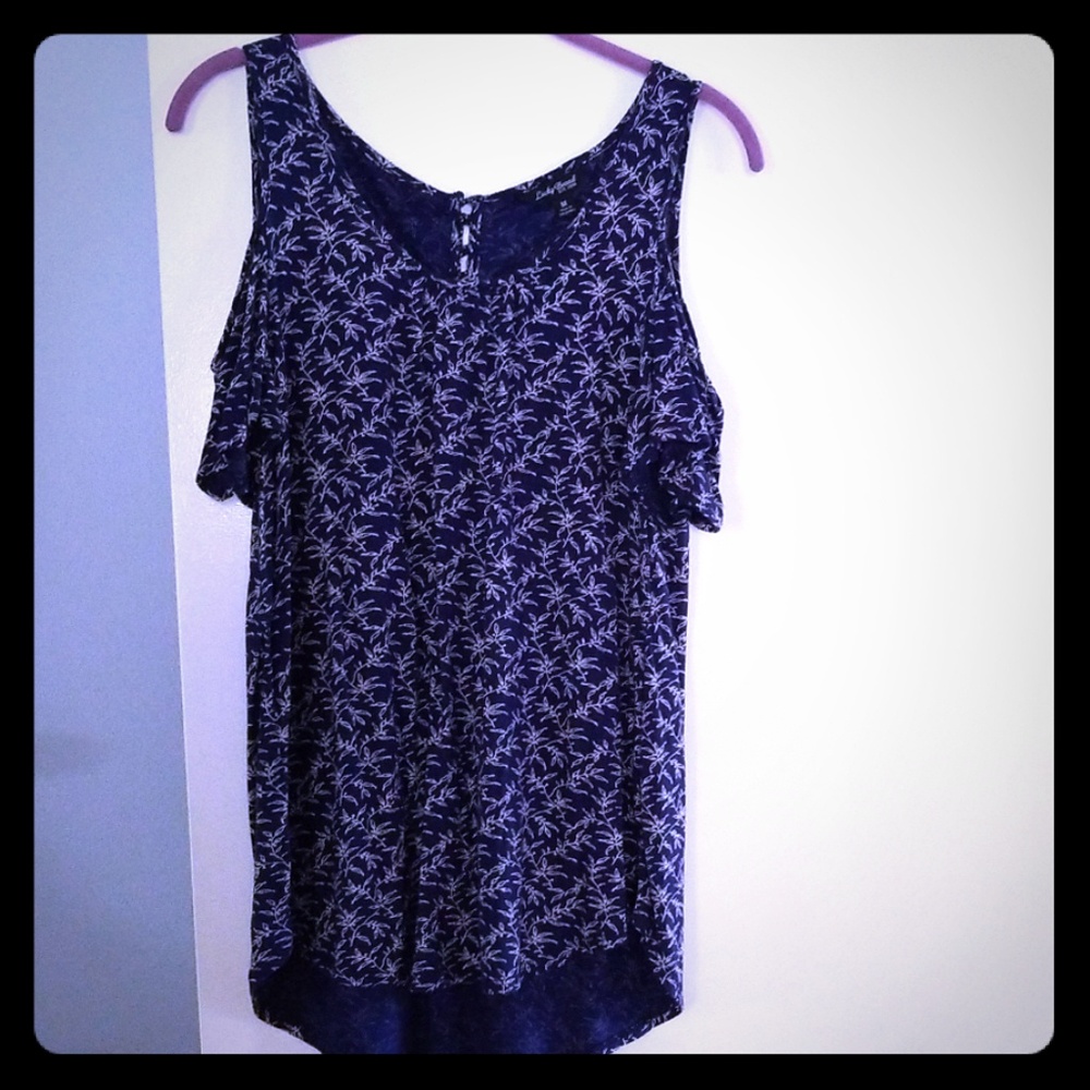 Lucky Brand navy blue cold shoulder blouse